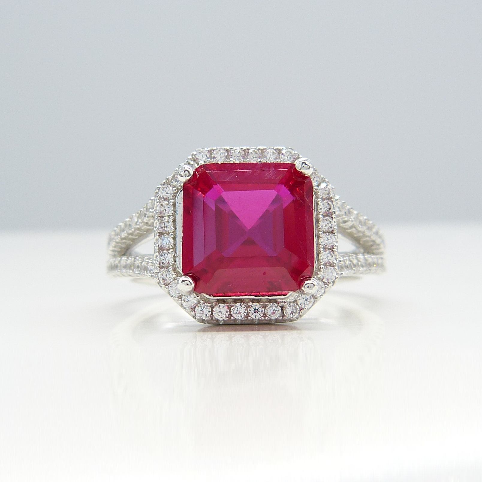 SILVER DARK RED CZ RING