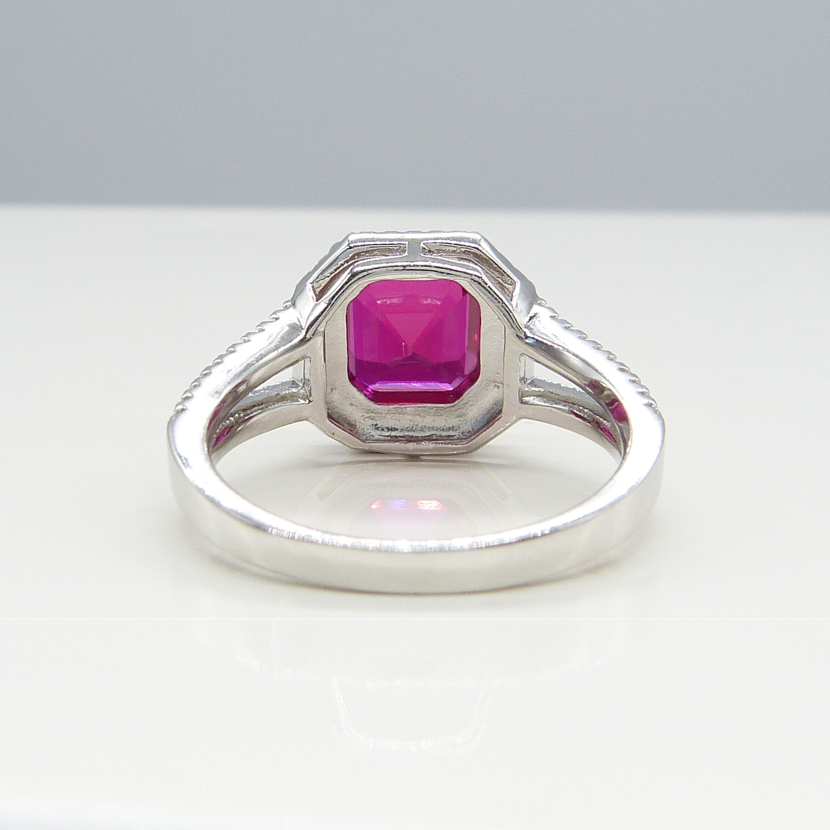 SILVER DARK RED CZ RING