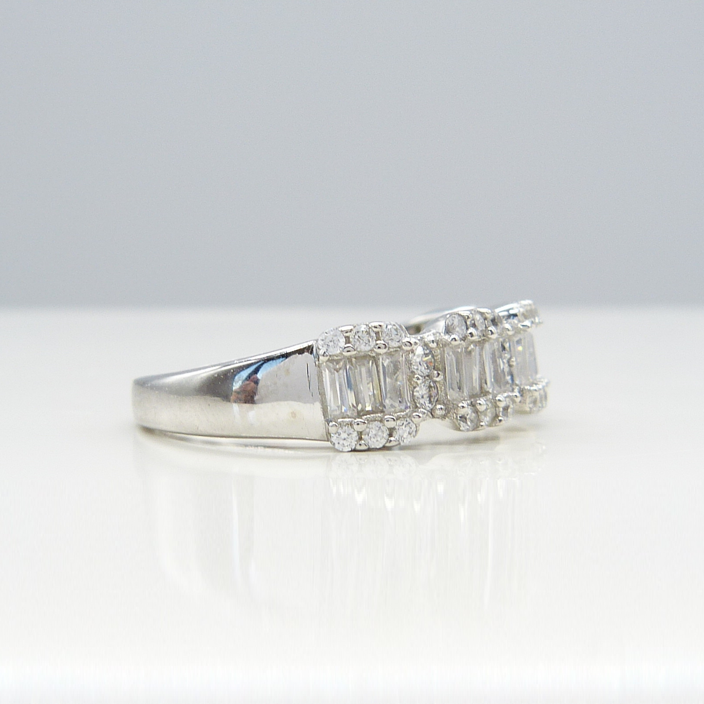 SILVER BAGUETTE CLUSTER RING