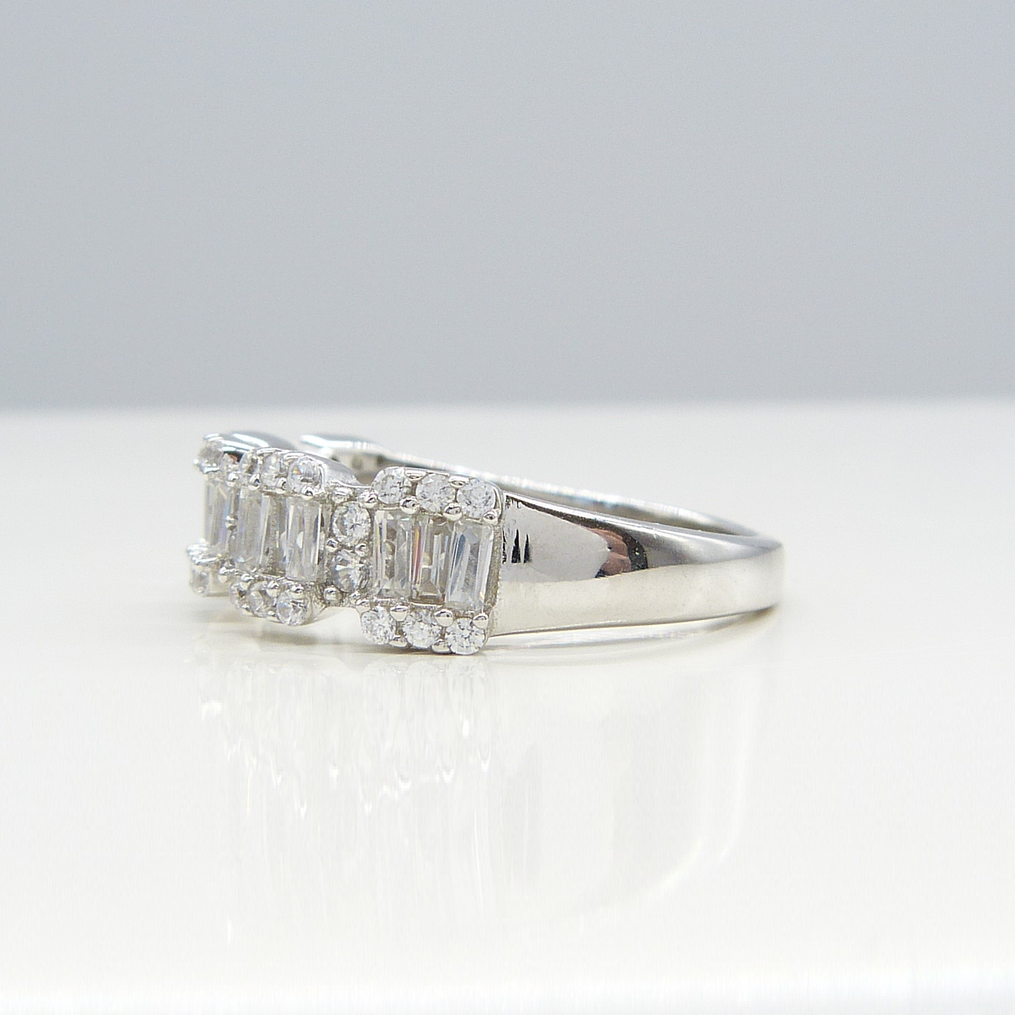 SILVER BAGUETTE CLUSTER RING