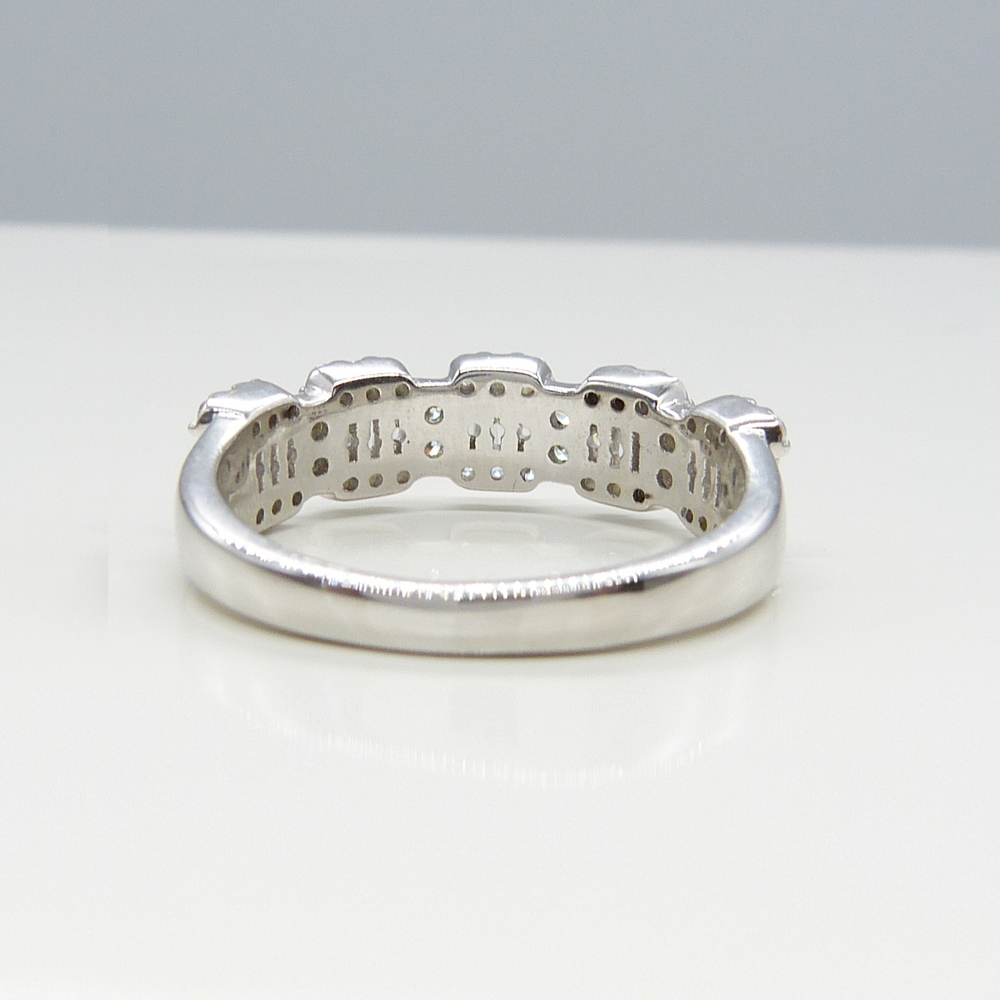 SILVER BAGUETTE CLUSTER RING