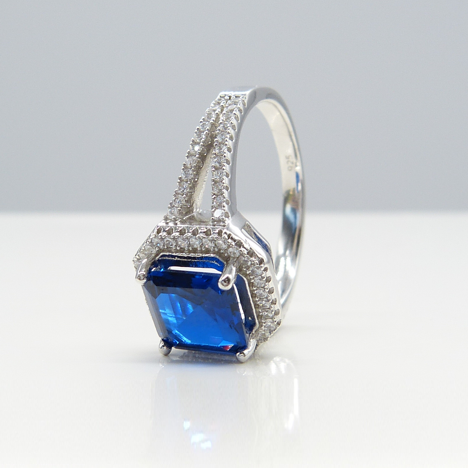SILVER DARK BLUE CZ RING