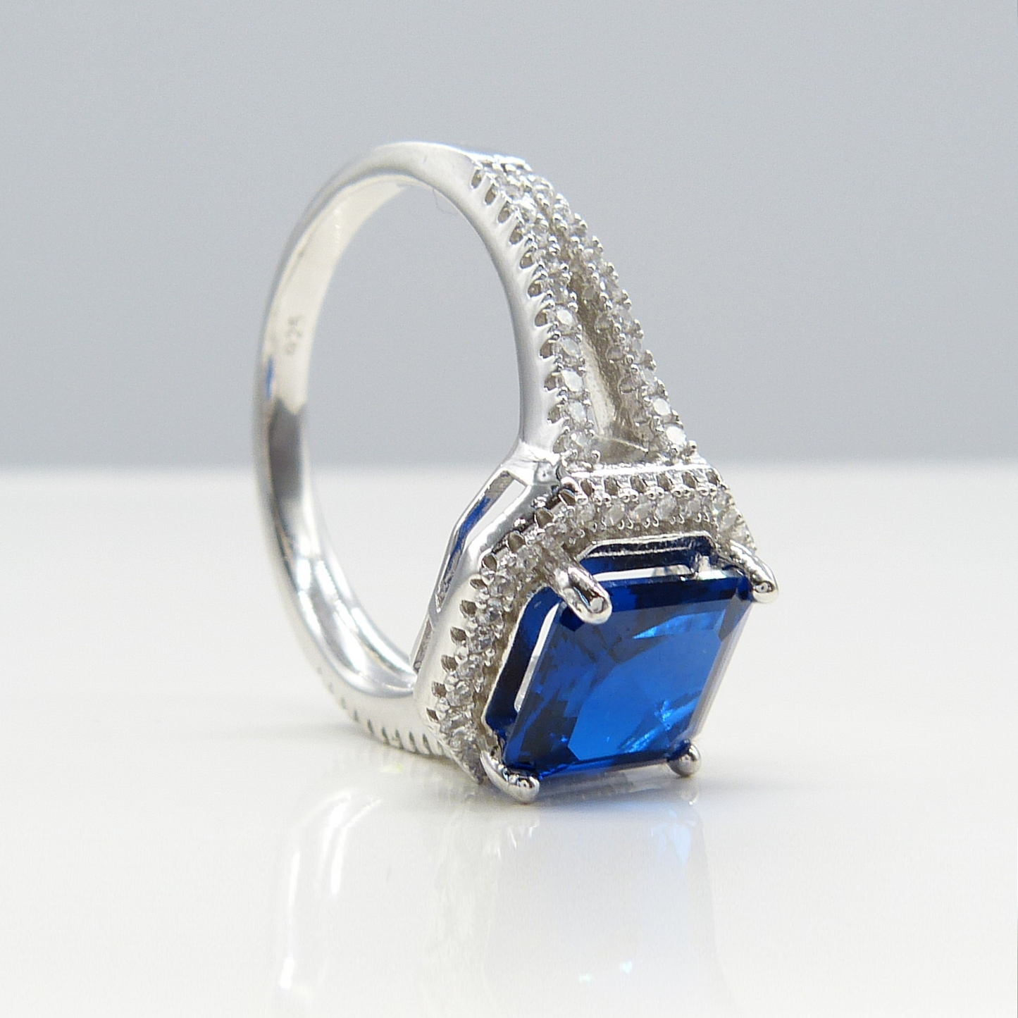 SILVER DARK BLUE CZ RING
