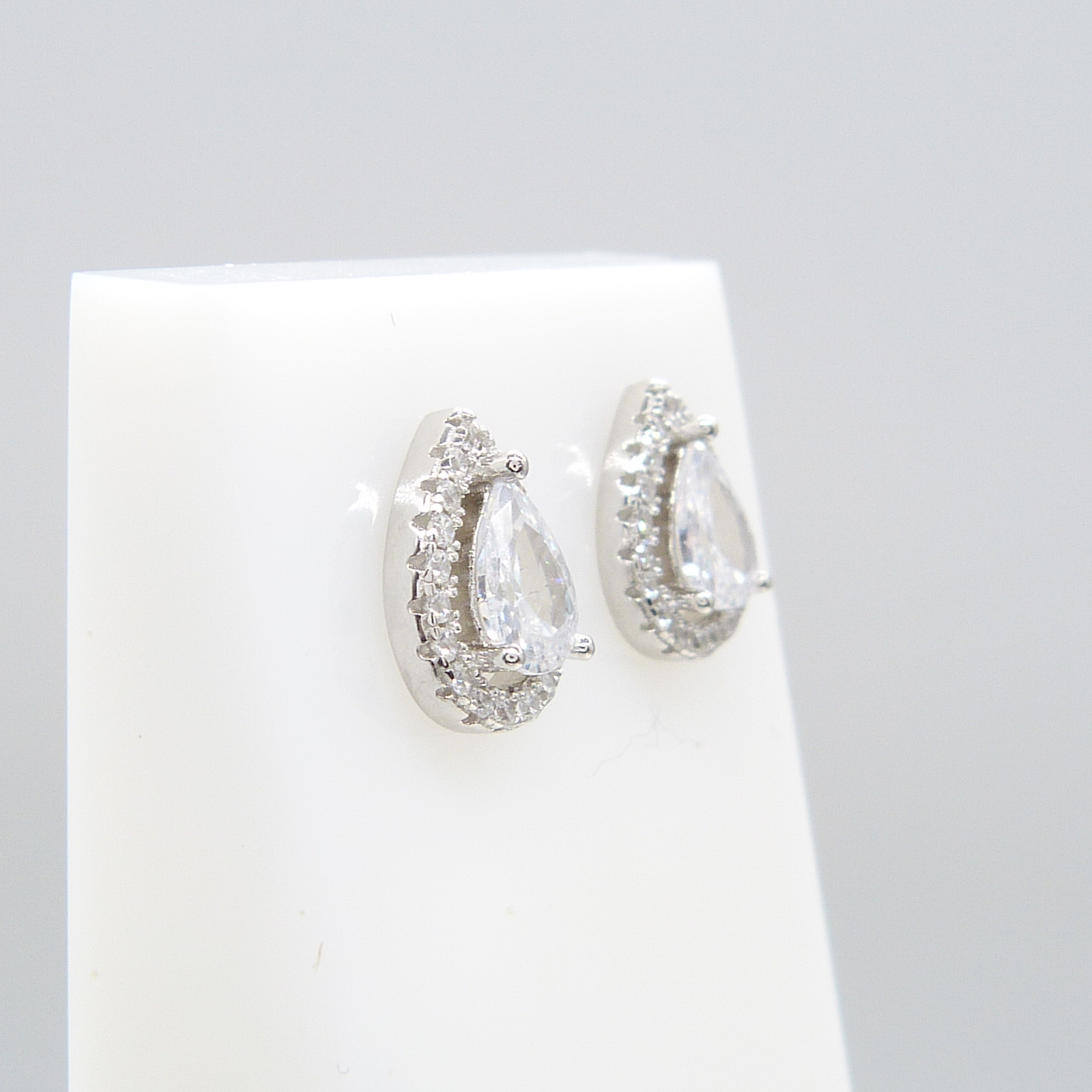 SILVER PEAR-SHAPED STUDS