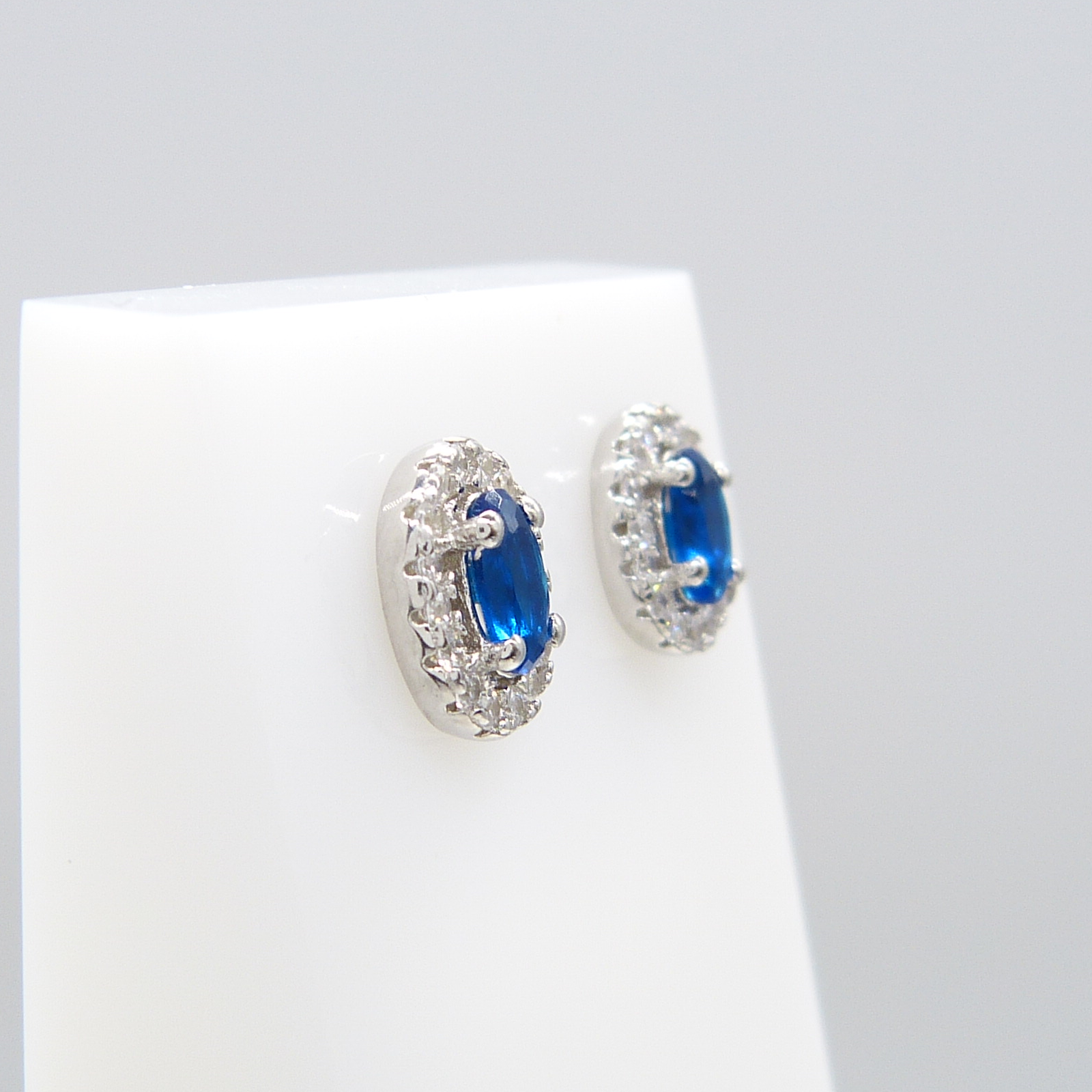 SILVER BLUE STUDS
