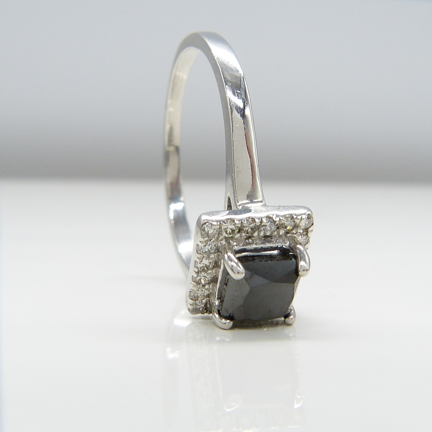 PLATINUM BLACK DIAMOND RING